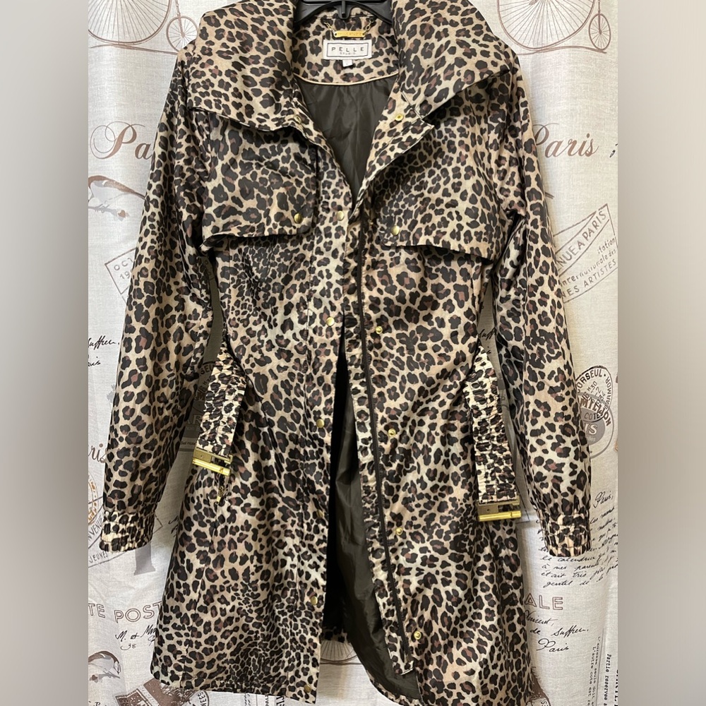 Leopard raincoat/trench coat
